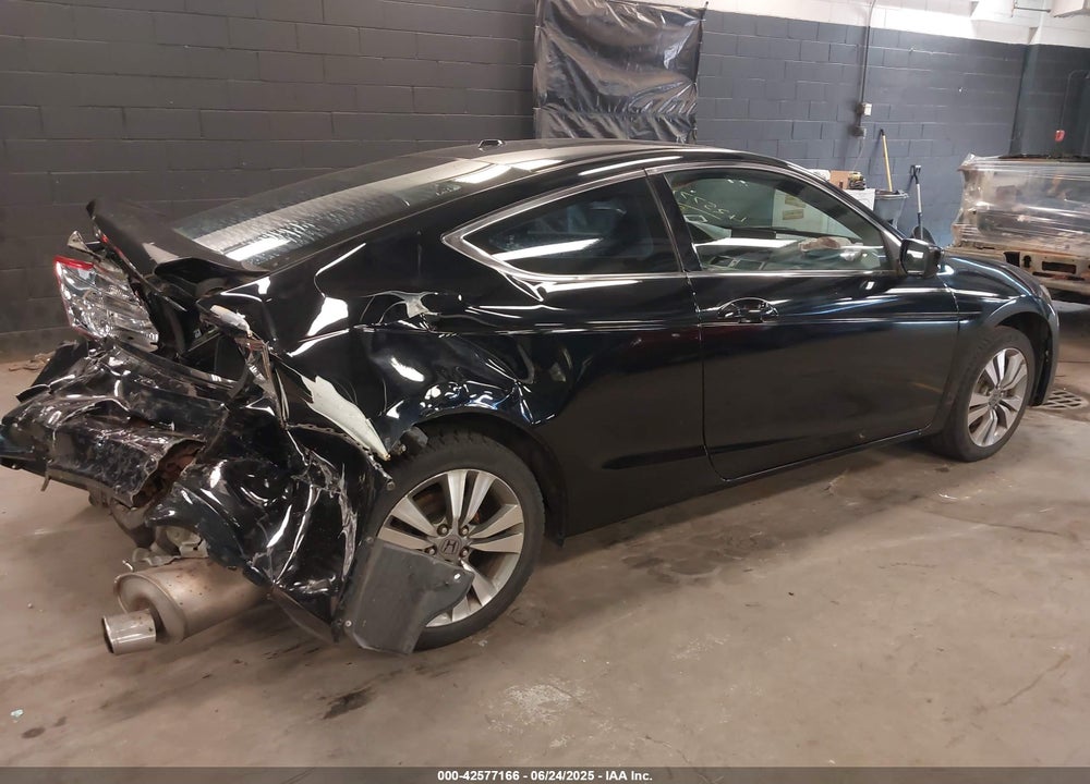 2010 HONDA ACCORD VIN: 1HGCS1B83AA008655