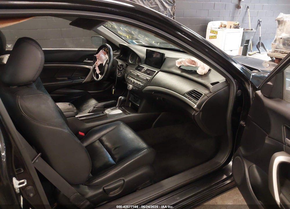 2010 HONDA ACCORD VIN: 1HGCS1B83AA008655