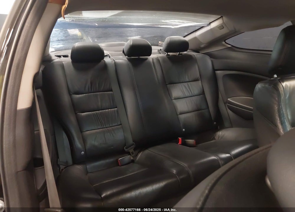 2010 HONDA ACCORD VIN: 1HGCS1B83AA008655