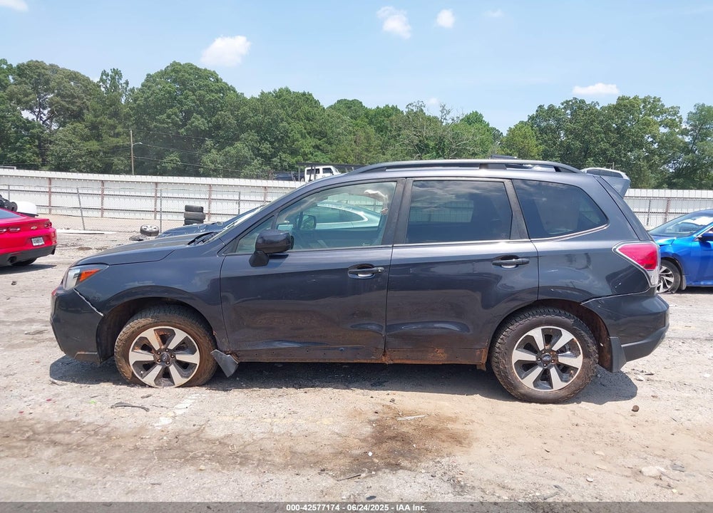2018 SUBARU FORESTER VIN: JF2SJAEC3JH523063