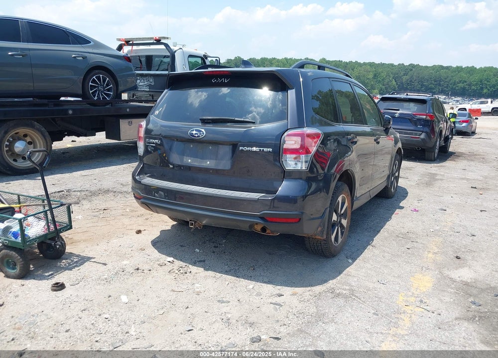 2018 SUBARU FORESTER VIN: JF2SJAEC3JH523063