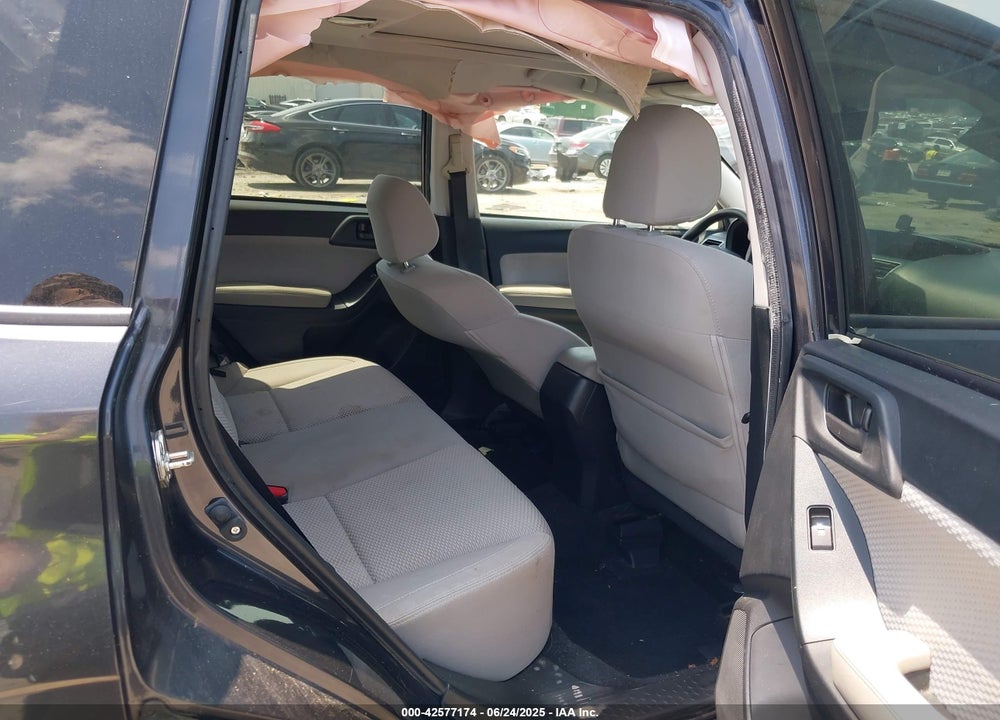 2018 SUBARU FORESTER VIN: JF2SJAEC3JH523063