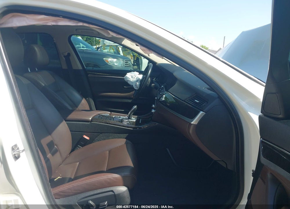 2015 BMW 5 SERIES VIN: WBA5B3C50FD548071