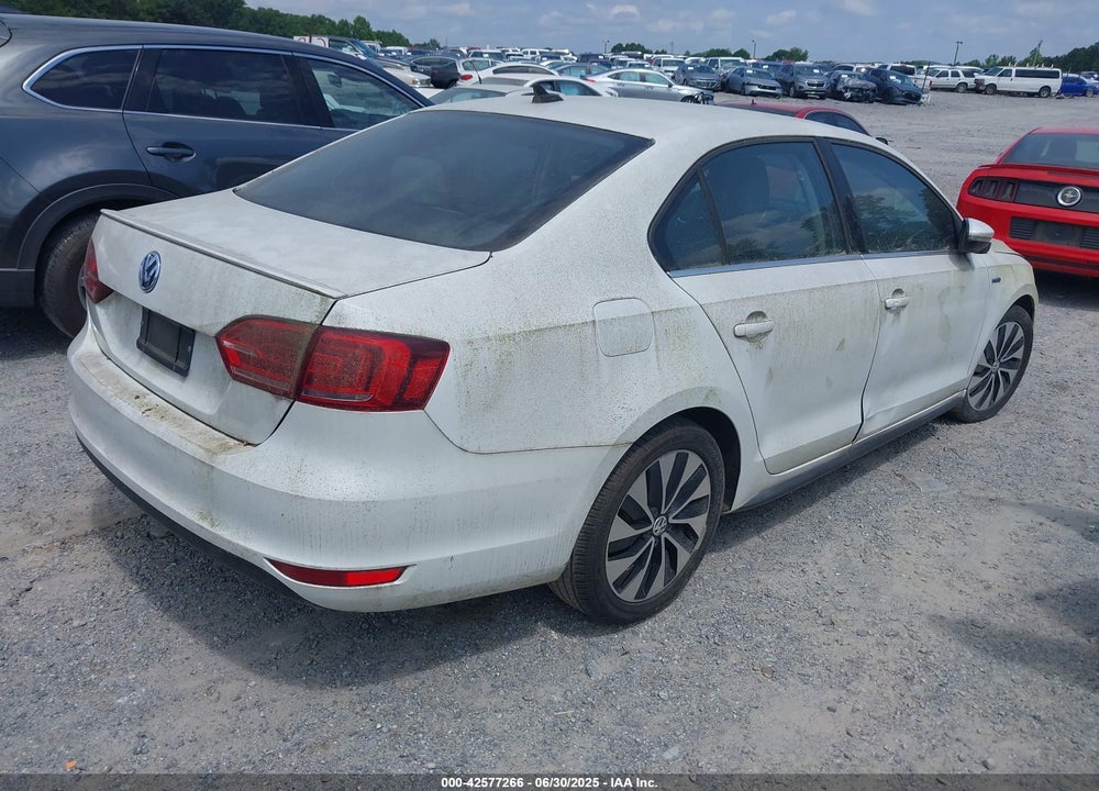 2013 VOLKSWAGEN JETTA VIN: 3VW637AJ1DM249392