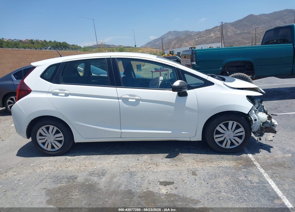 2016 HONDA FIT LX VIN: JHMGK5H58GX020647