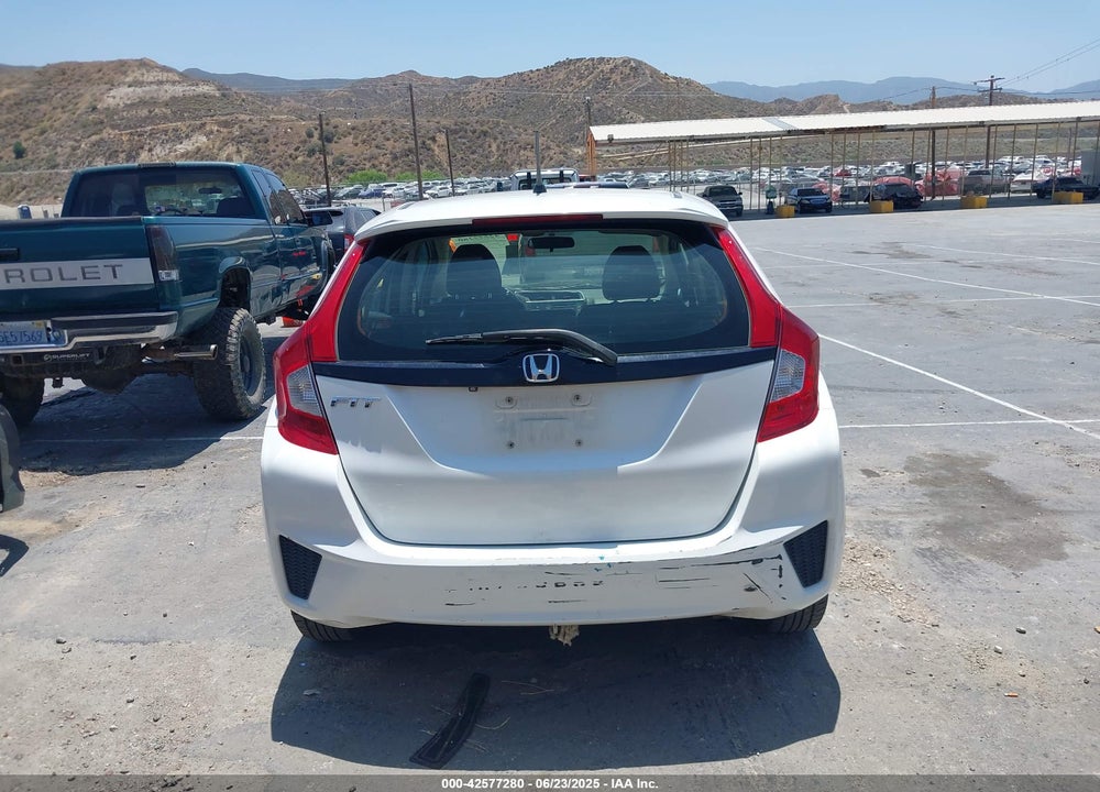 2016 HONDA FIT LX VIN: JHMGK5H58GX020647