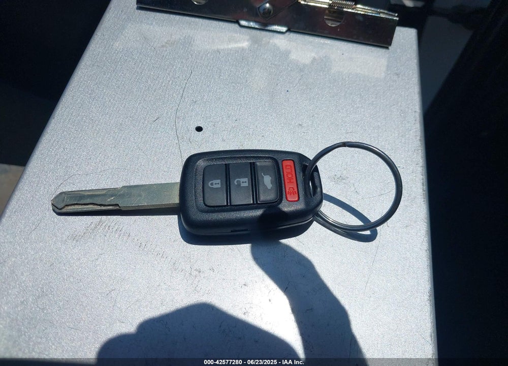2016 HONDA FIT LX VIN: JHMGK5H58GX020647