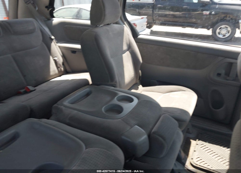 2008 TOYOTA SIENNA LE VIN: 5TDZK23C28S122273