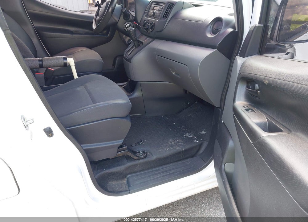 2015 NISSAN NV200 VIN: 3N6CM0KN4FK733337