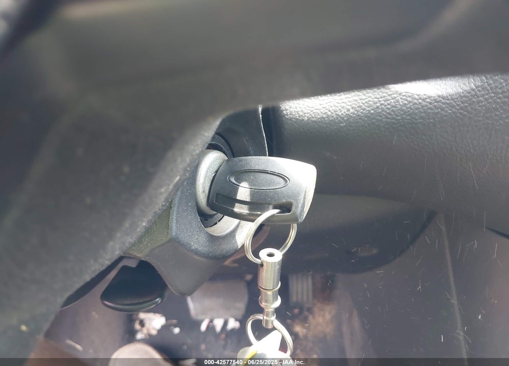 2015 FORD FOCUS VIN: 1FADP3K23FL294942