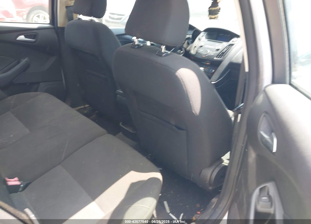 2015 FORD FOCUS VIN: 1FADP3K23FL294942