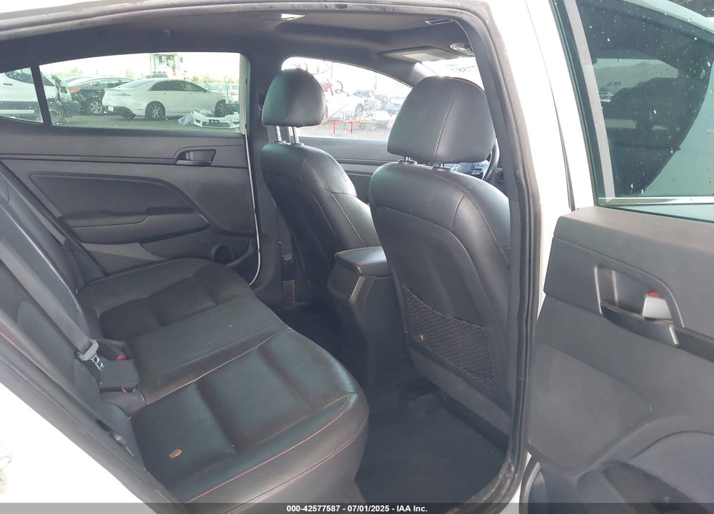 2018 HYUNDAI ELANTRA VIN: KMHD04LB5JU454174