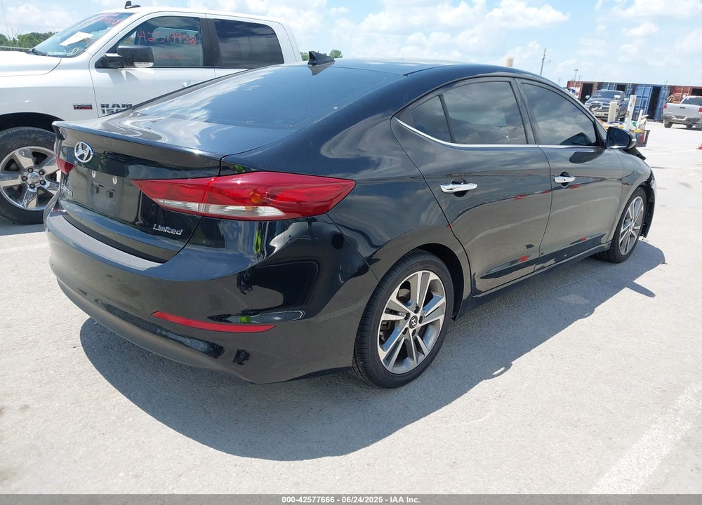 2017 HYUNDAI ELANTRA VIN: 5NPD84LF1HH012450
