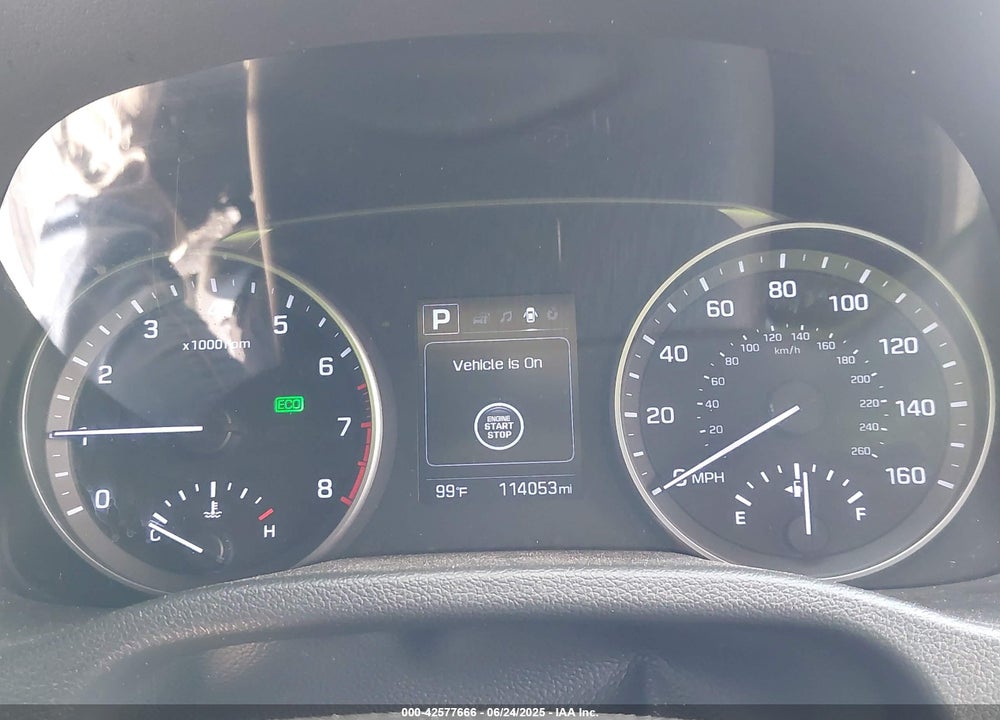 2017 HYUNDAI ELANTRA VIN: 5NPD84LF1HH012450