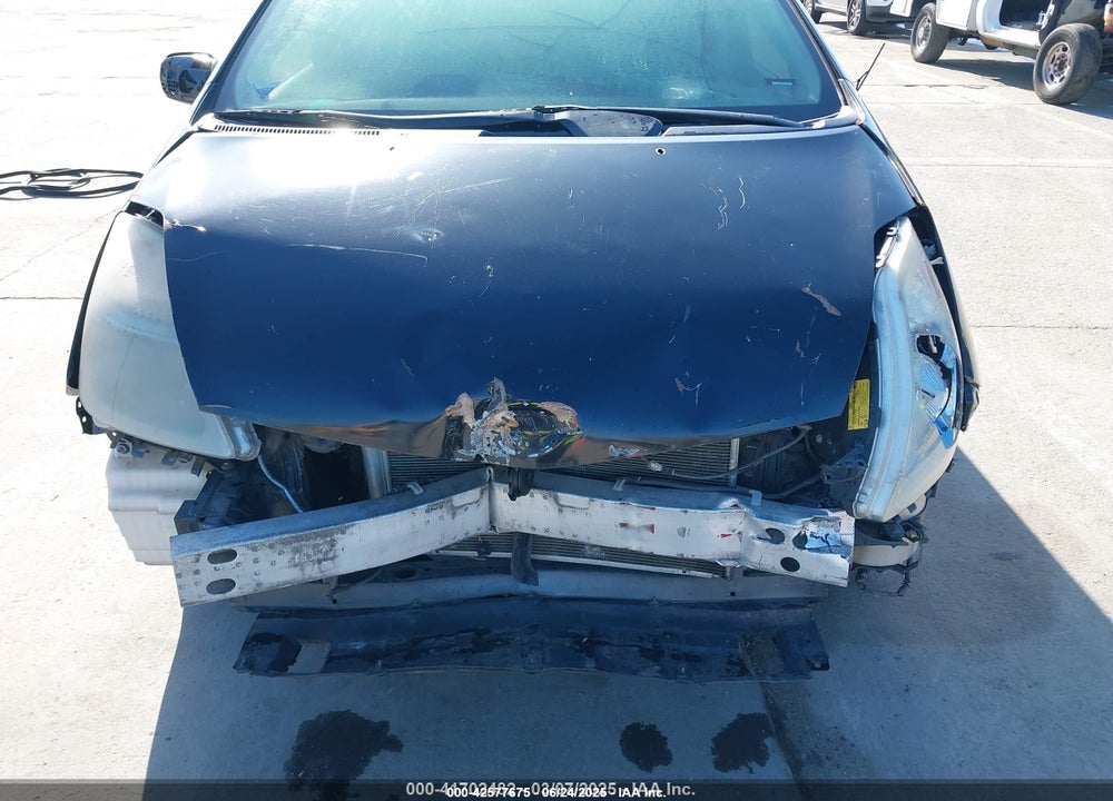 2005 TOYOTA PRIUS VIN: JTDKB20U050128845