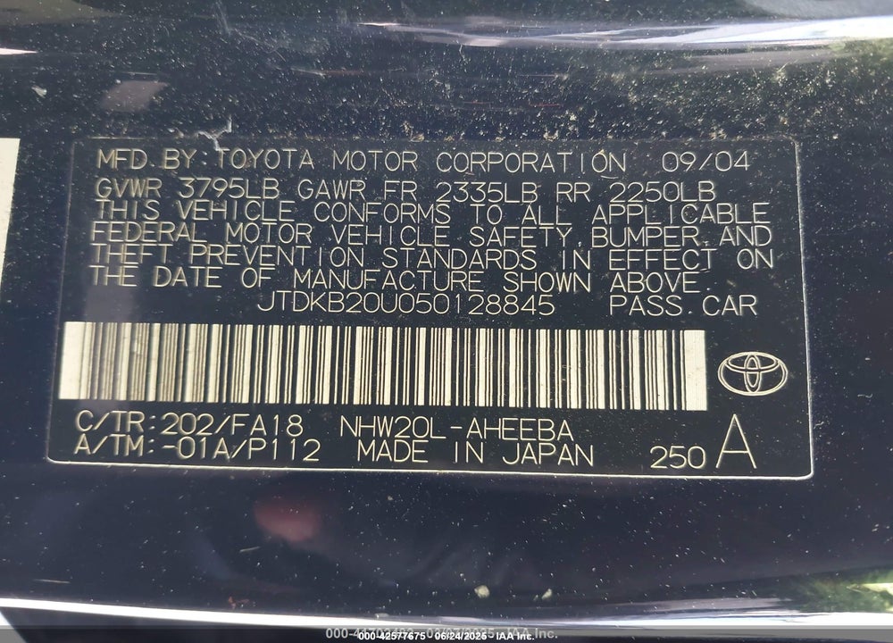2005 TOYOTA PRIUS VIN: JTDKB20U050128845
