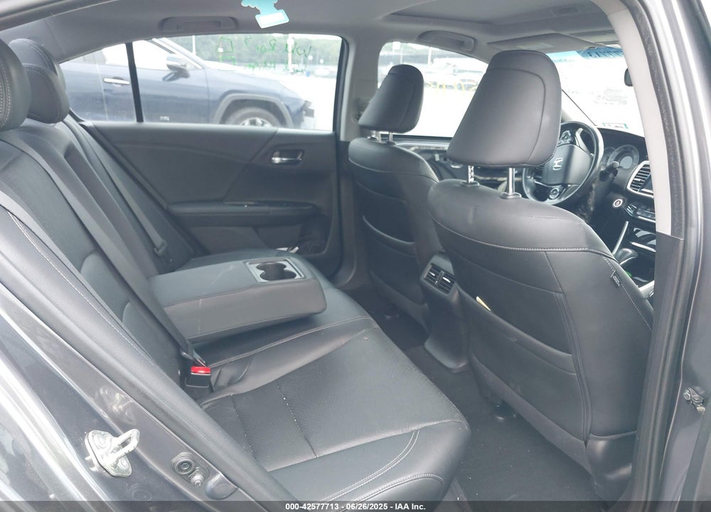 2017 HONDA ACCORD VIN: 1HGCR2F85HA210614
