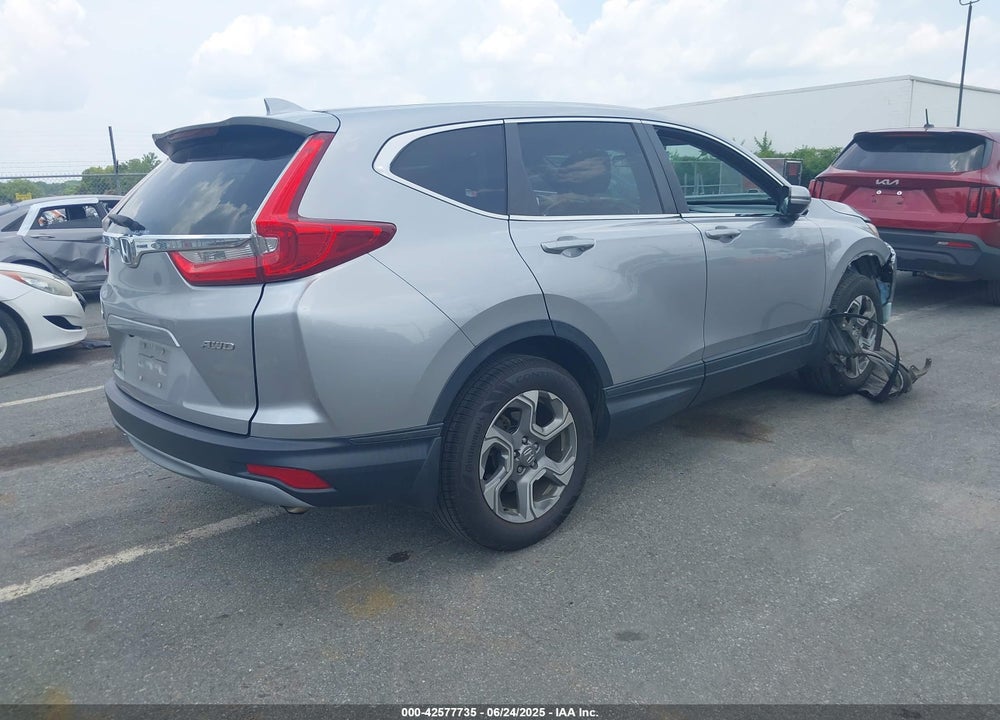 2018 HONDA CR-V VIN: 2HKRW2H53JH133776