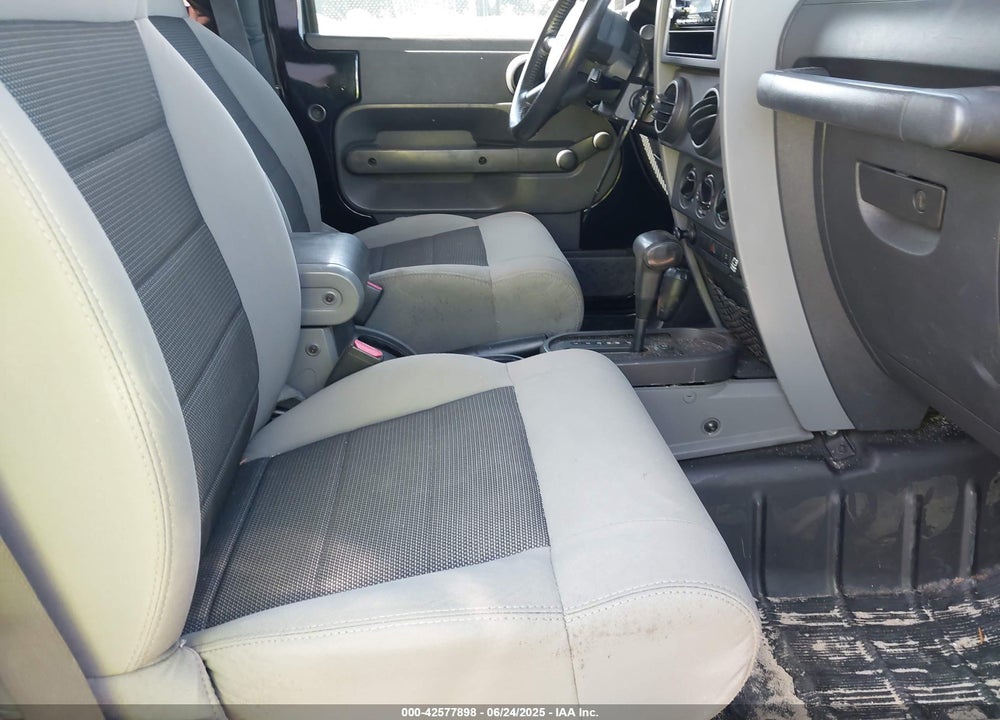 2009 JEEP WRANGLER X VIN: 1J4FA24179L711352
