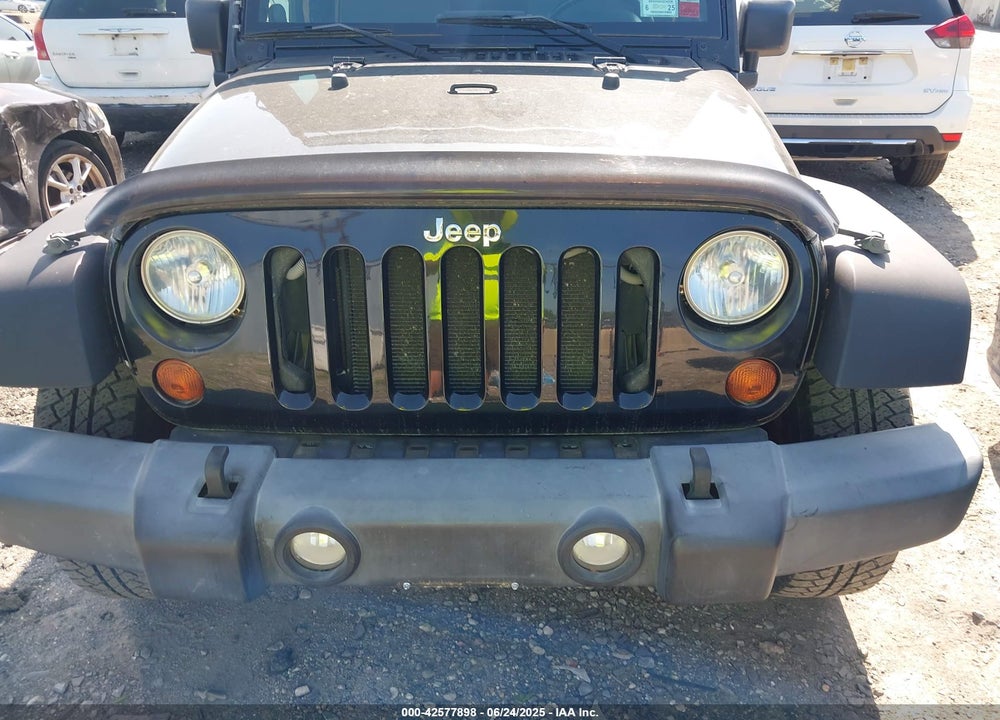 2009 JEEP WRANGLER X VIN: 1J4FA24179L711352