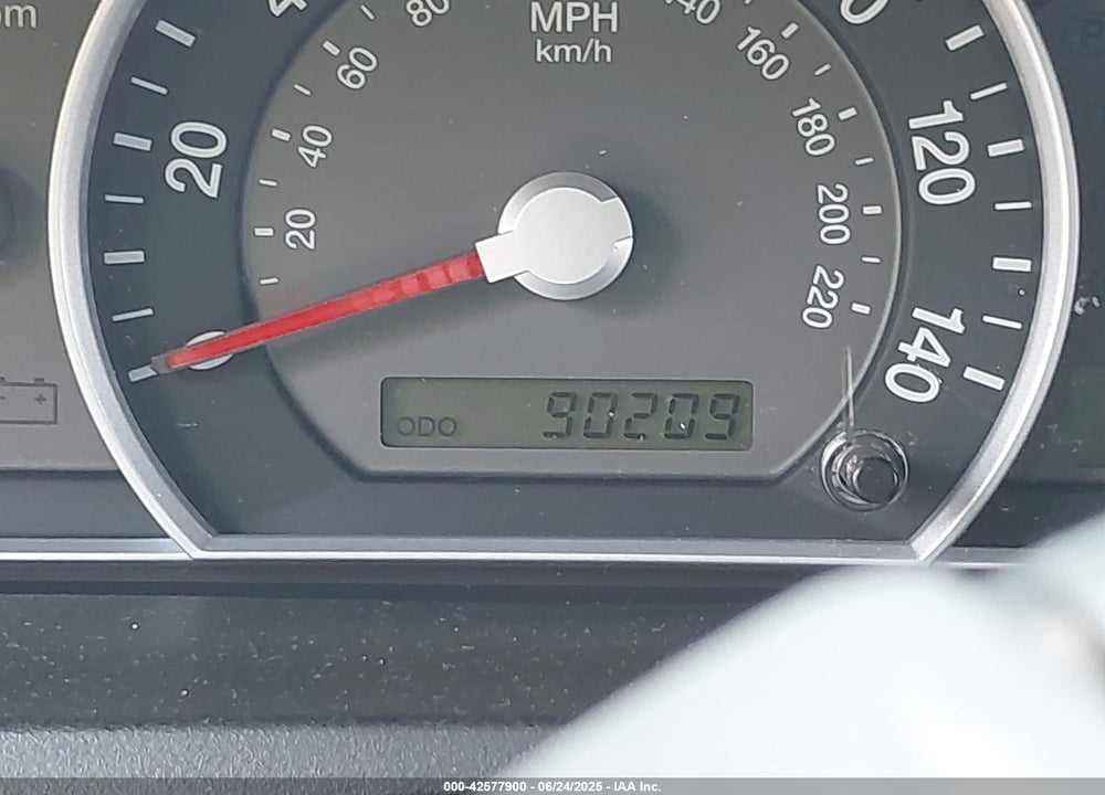 2008 KIA SORENTO VIN: KNDJC735485810791