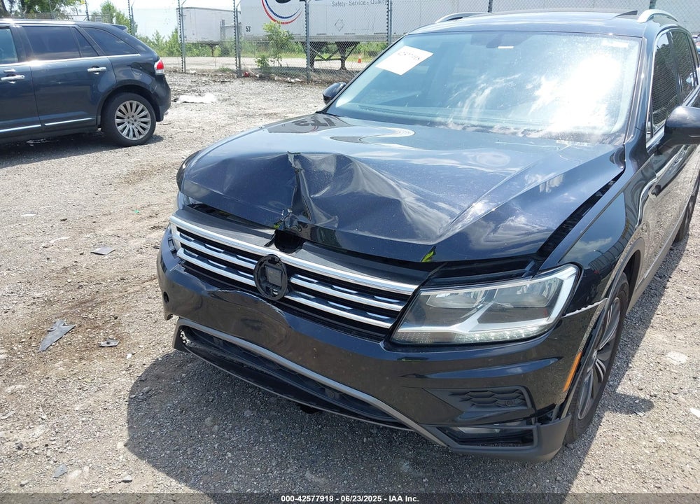 2019 VOLKSWAGEN TIGUAN VIN: 3VV2B7AX6KM007401
