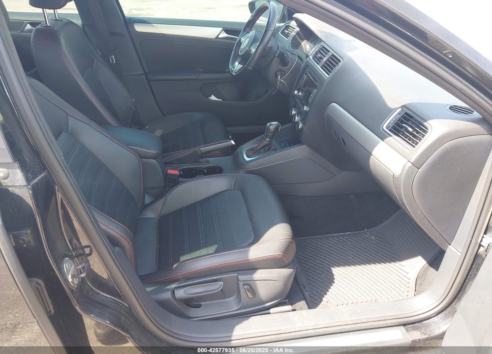2013 VOLKSWAGEN JETTA GLI AUTOBAHN VIN: 3VW4T7AJ3DM308823