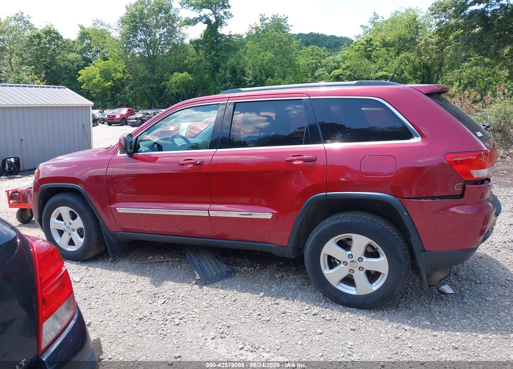 2013 JEEP GRAND CHEROKEE VIN: 1C4RJFAT3DC571194