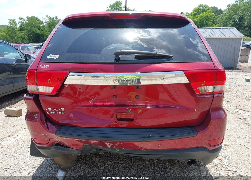 2013 JEEP GRAND CHEROKEE VIN: 1C4RJFAT3DC571194