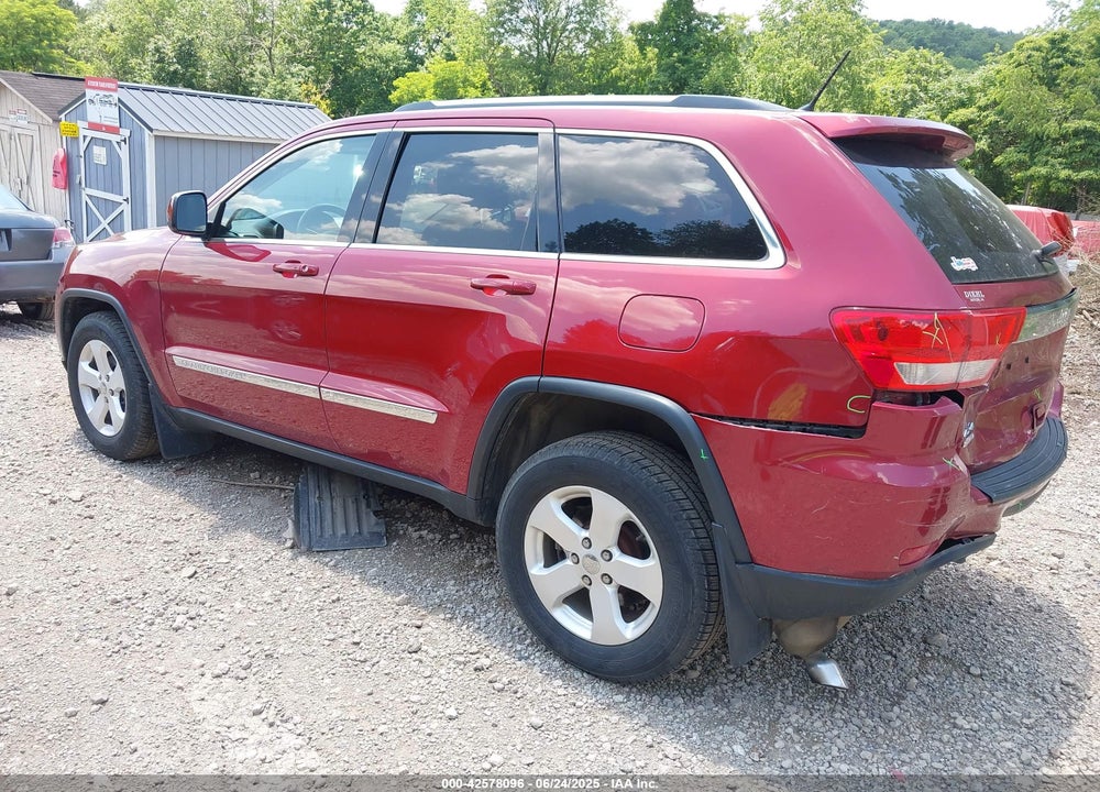 2013 JEEP GRAND CHEROKEE VIN: 1C4RJFAT3DC571194