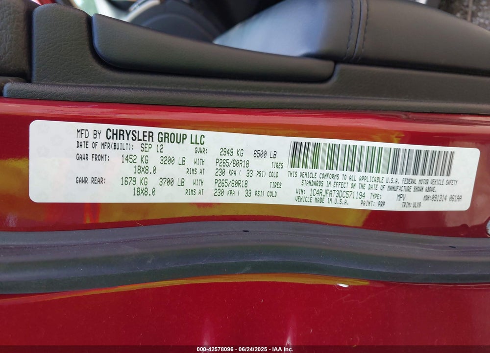 2013 JEEP GRAND CHEROKEE VIN: 1C4RJFAT3DC571194