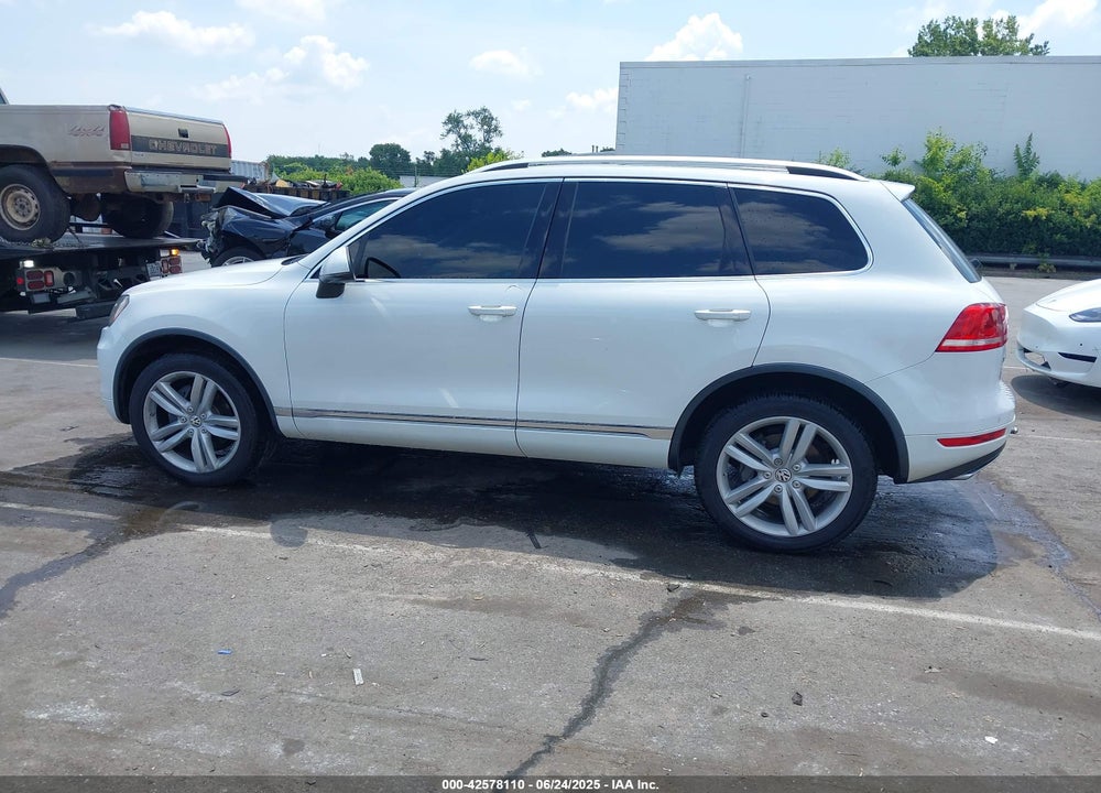 2013 VOLKSWAGEN TOUAREG VIN: WVGEP9BP6DD004595