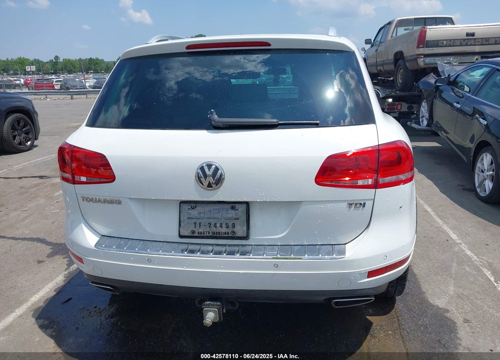 2013 VOLKSWAGEN TOUAREG VIN: WVGEP9BP6DD004595
