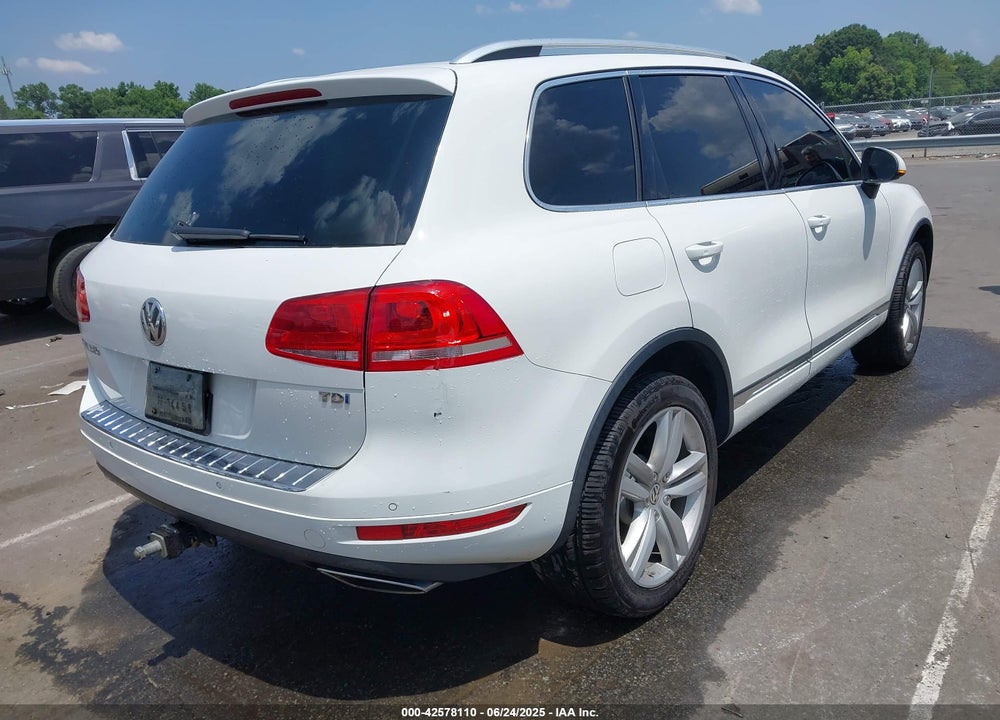 2013 VOLKSWAGEN TOUAREG VIN: WVGEP9BP6DD004595