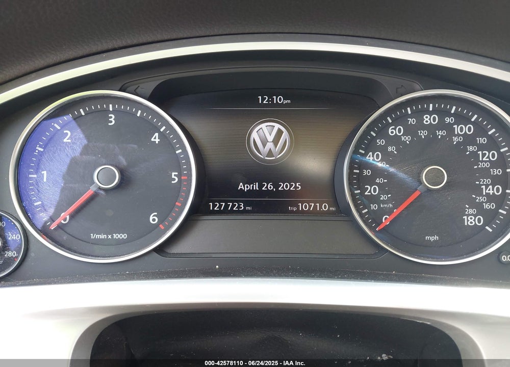 2013 VOLKSWAGEN TOUAREG VIN: WVGEP9BP6DD004595