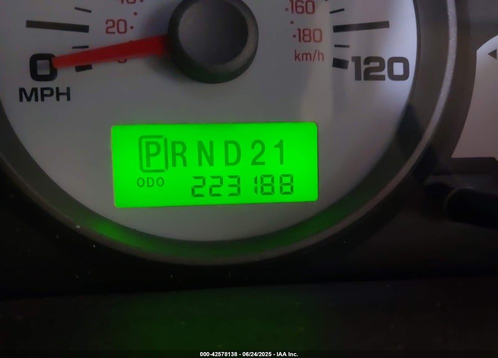 2007 FORD ESCAPE VIN: 1FMYU03147KB78483