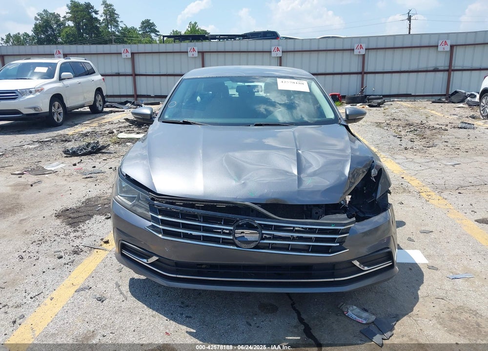 2016 VOLKSWAGEN PASSAT VIN: 1VWAS7A3XGC008984