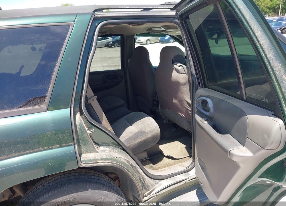 2002 CHEVROLET TRAILBLAZER LT VIN: 1GNDT13S122279095