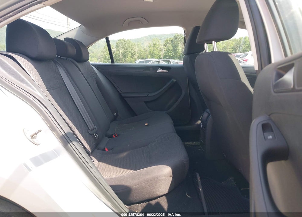 2014 VOLKSWAGEN JETTA VIN: 3VW1K7AJ9EM397028
