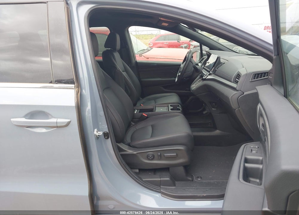 2025 HONDA ODYSSEY SPORT-L VIN: 5FNRL6H77SB052622