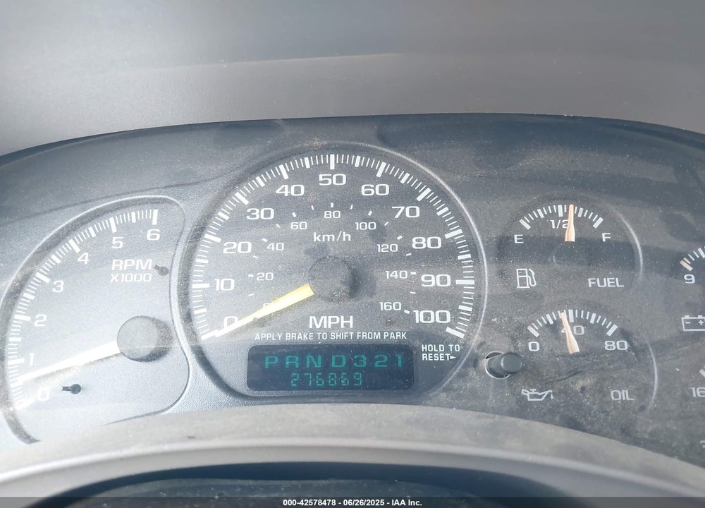 2001 CHEVROLET SUBURBAN 1500 LS VIN: 1GNEC16T31J212804