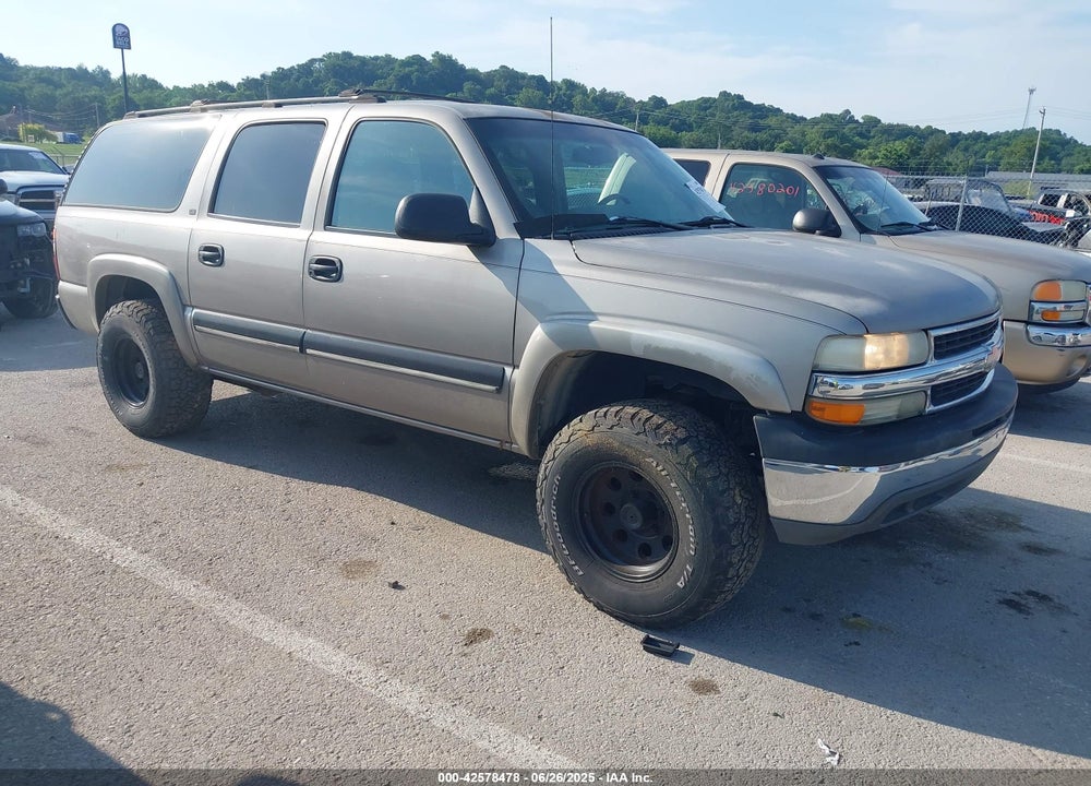 2001 CHEVROLET SUBURBAN 1500 LS VIN: 1GNEC16T31J212804