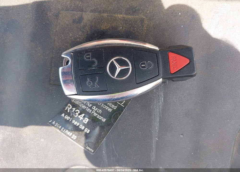 2013 MERCEDES-BENZ C 250 LUXURY/SPORT VIN: WDDGF4HB5DR294660