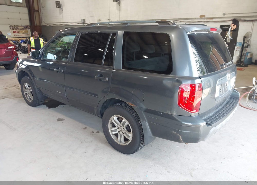 2005 HONDA PILOT EX VIN: 2HKYF18465H542762