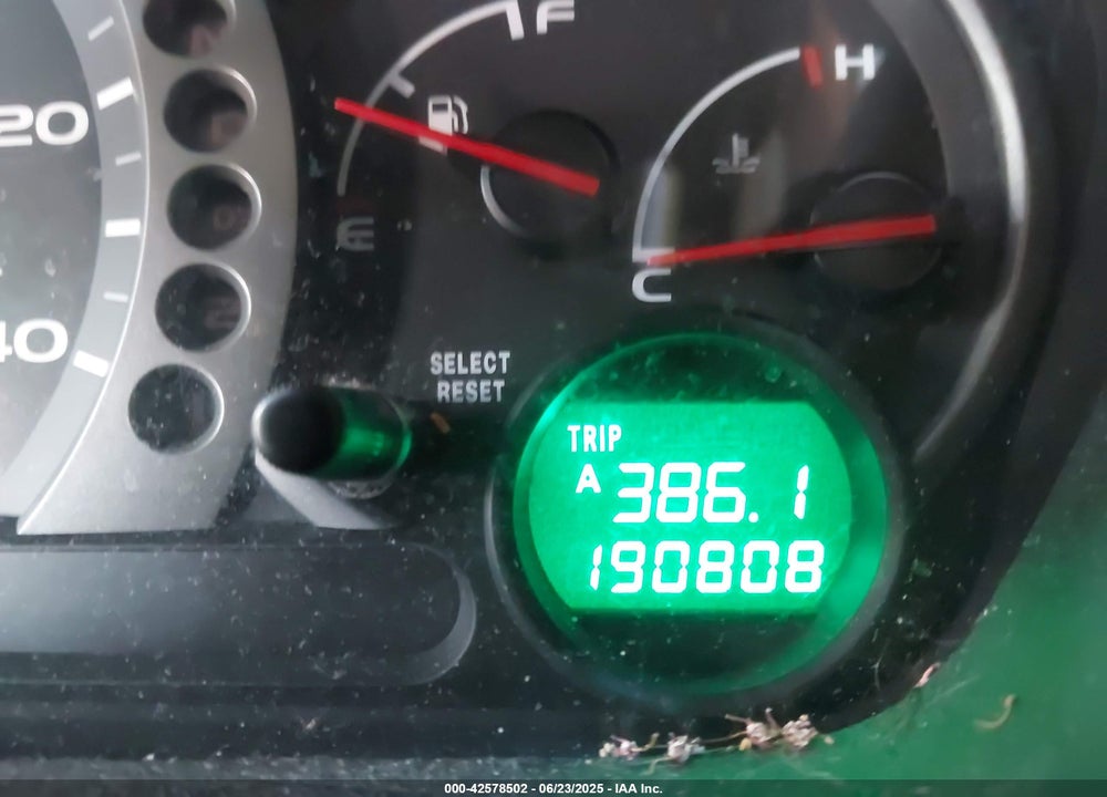 2005 HONDA PILOT EX VIN: 2HKYF18465H542762
