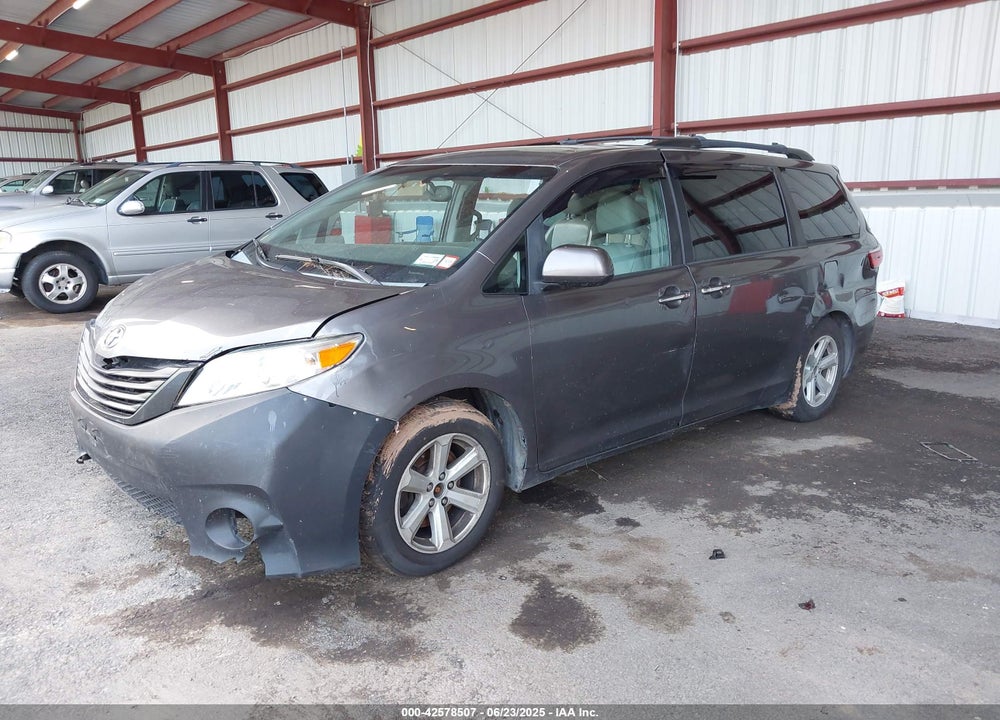 2015 TOYOTA SIENNA XLE 8 PASSENGER VIN: 5TDYK3DC1FS551028