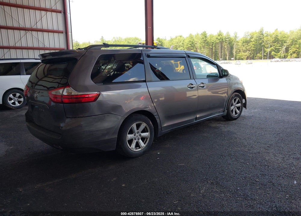 2015 TOYOTA SIENNA XLE 8 PASSENGER VIN: 5TDYK3DC1FS551028