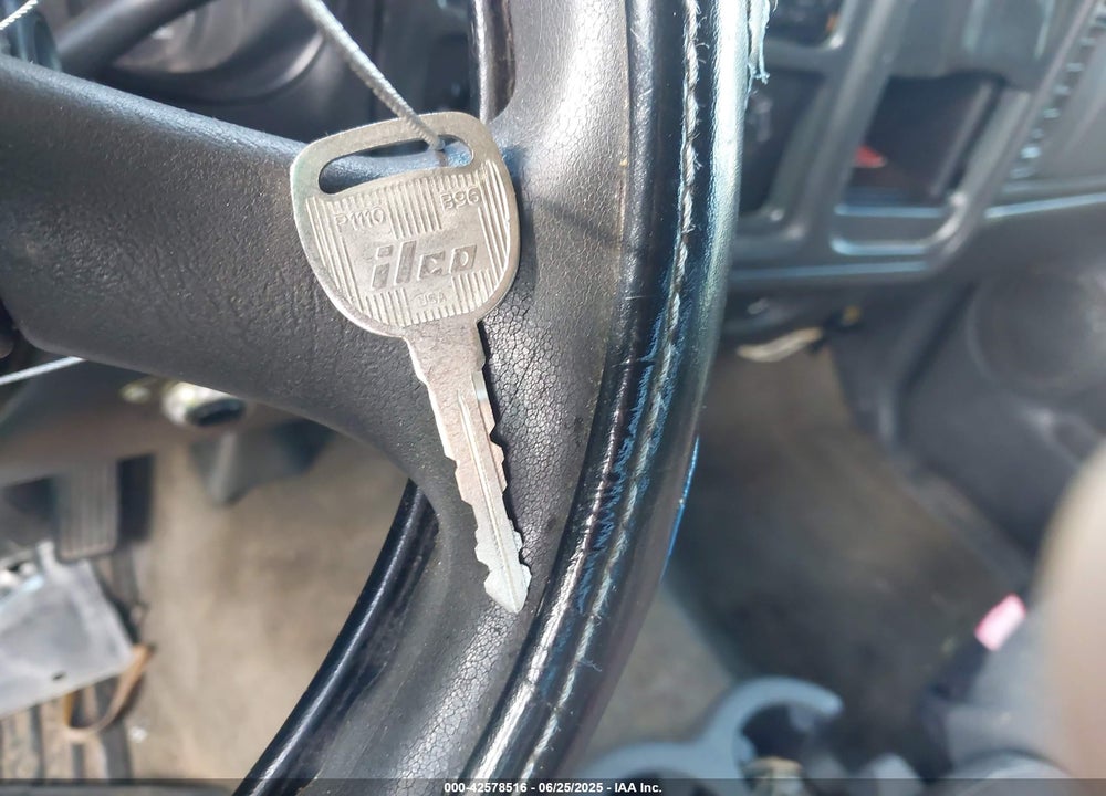 2005 CHEVROLET SILVERADO 1500 VIN: 1GCEC14X65Z111049