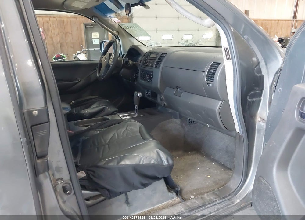 2005 NISSAN FRONTIER SE VIN: 1N6AD06W65C424421