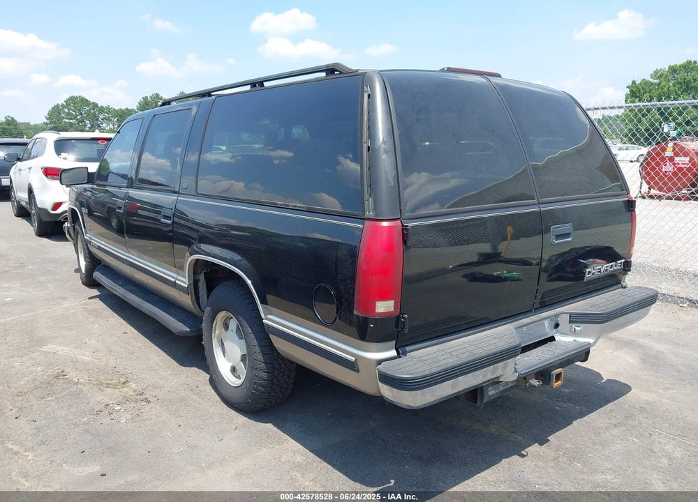 1999 CHEVROLET SUBURBAN 1500 LT VIN: 3GNEC16R6XG215324